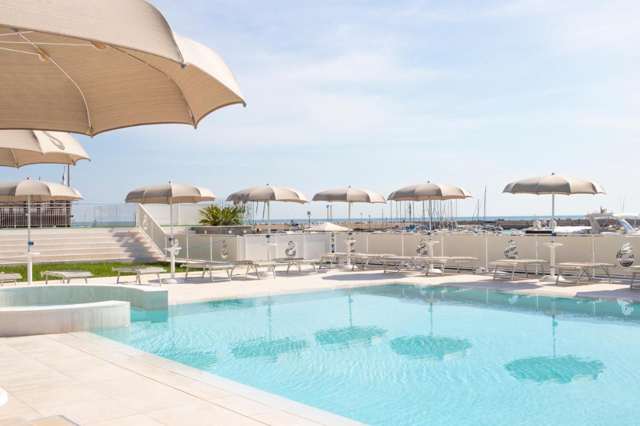 Hotel Scogliera نومانا المظهر الخارجي الصورة