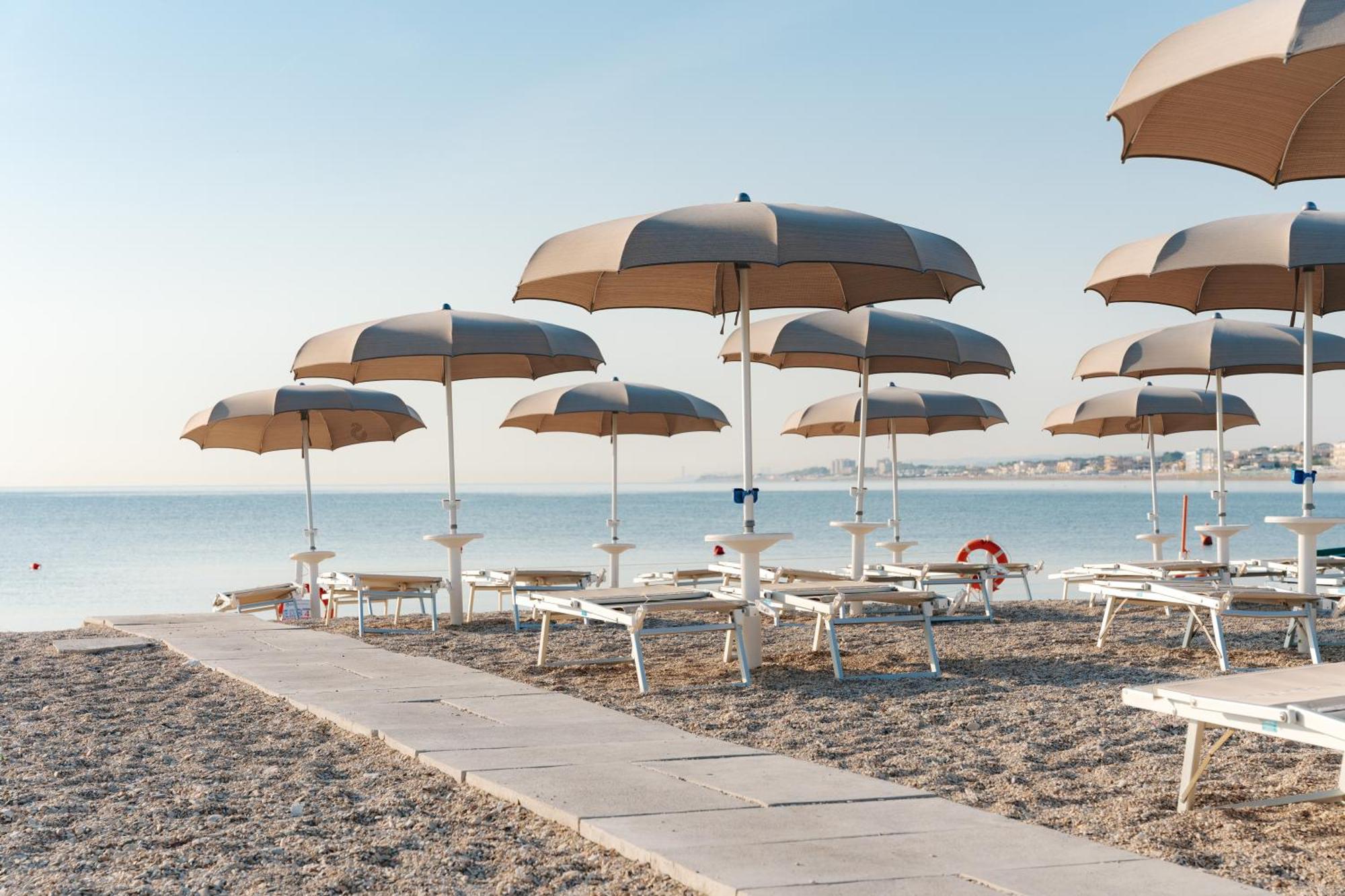 Hotel Scogliera نومانا المظهر الخارجي الصورة