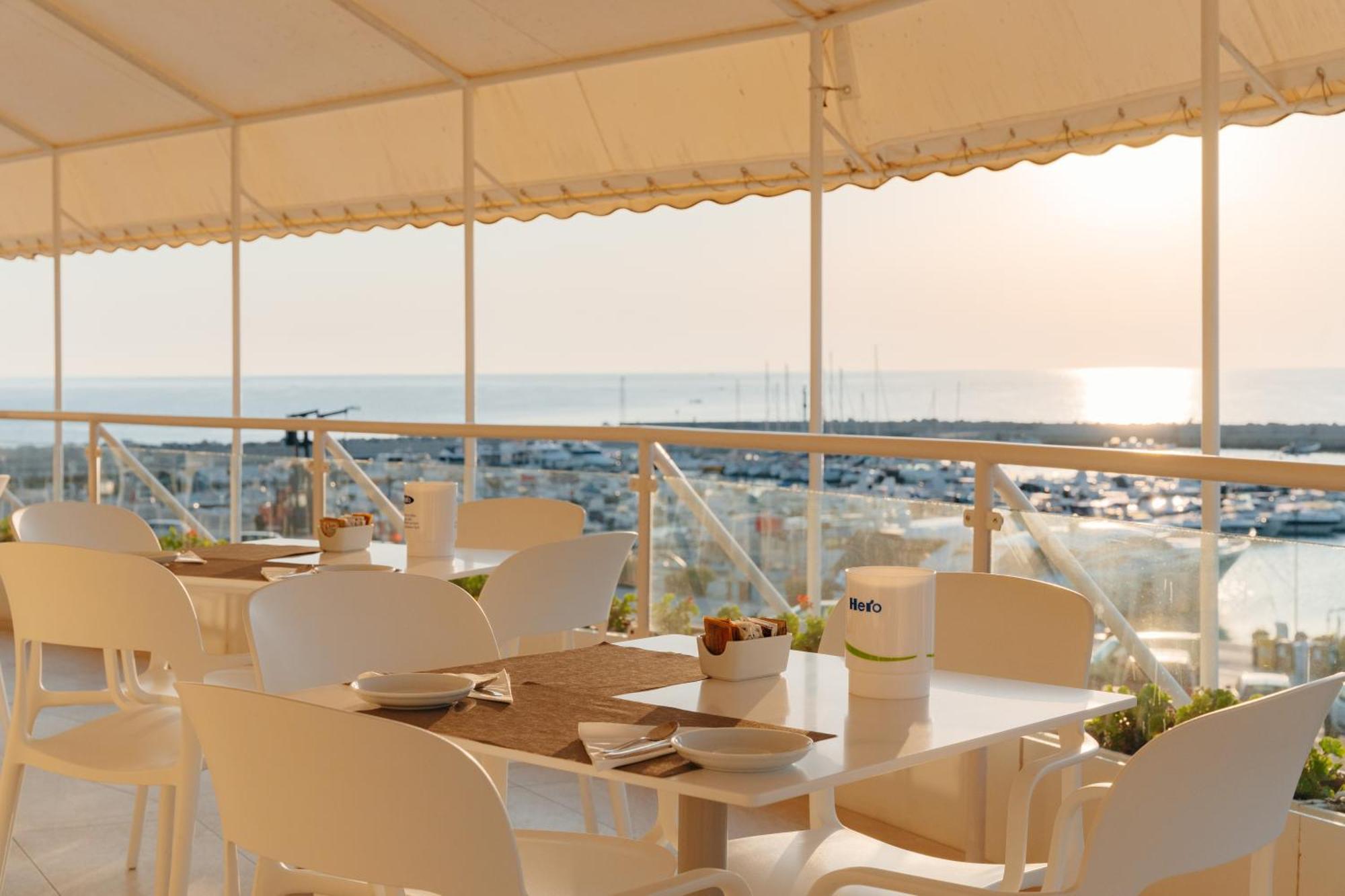 Hotel Scogliera نومانا المظهر الخارجي الصورة